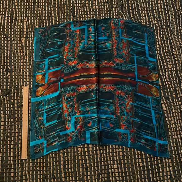 Original art to wear SCARF by female artist - Picture 2 of 4